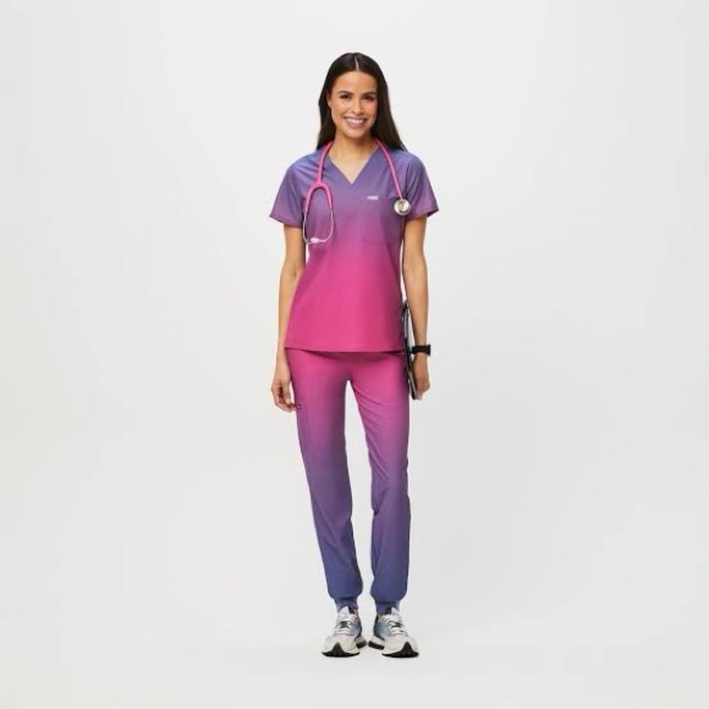 Figs Purple/Pink OMBRE FREEx™ Scrub Set